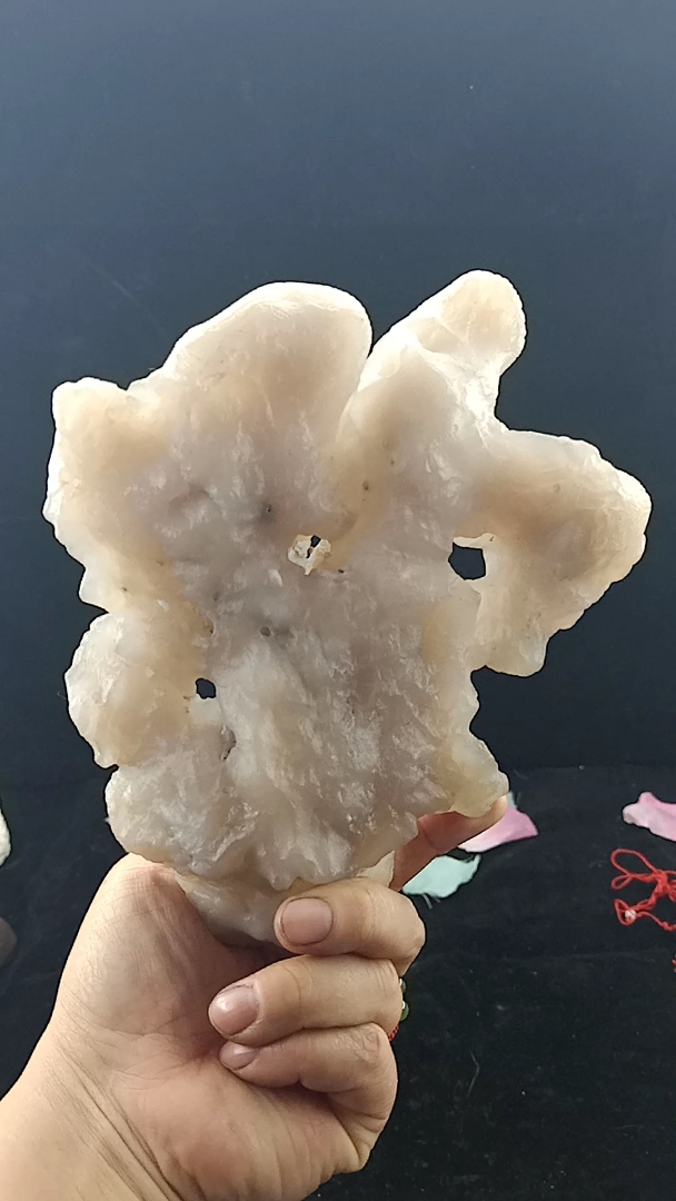 新疆哈密蛋白玉原石摆件 喜欢的微拍堂搜  石农哈密蛋白