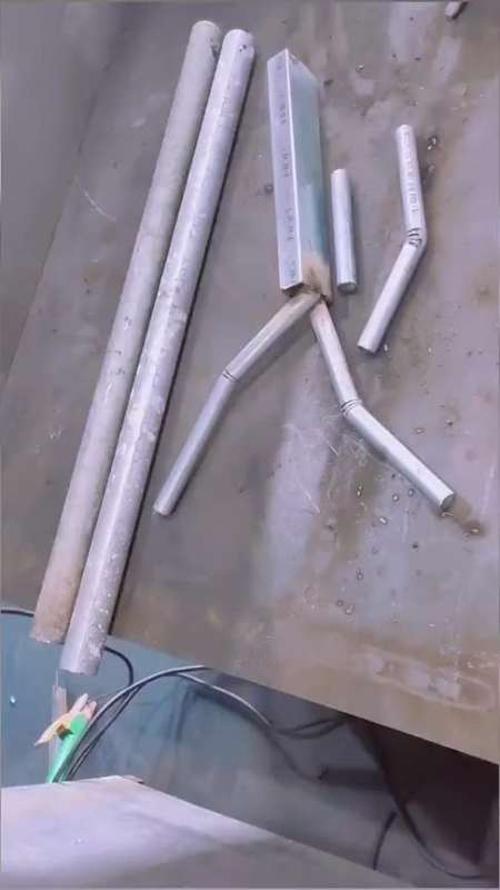 废旧钢管变身艺术品,涂完漆的那一刻,真是太惊艳了