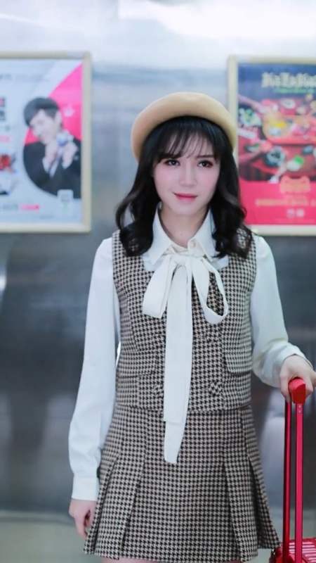 扫码下载度小视 发个视频 让别人知道