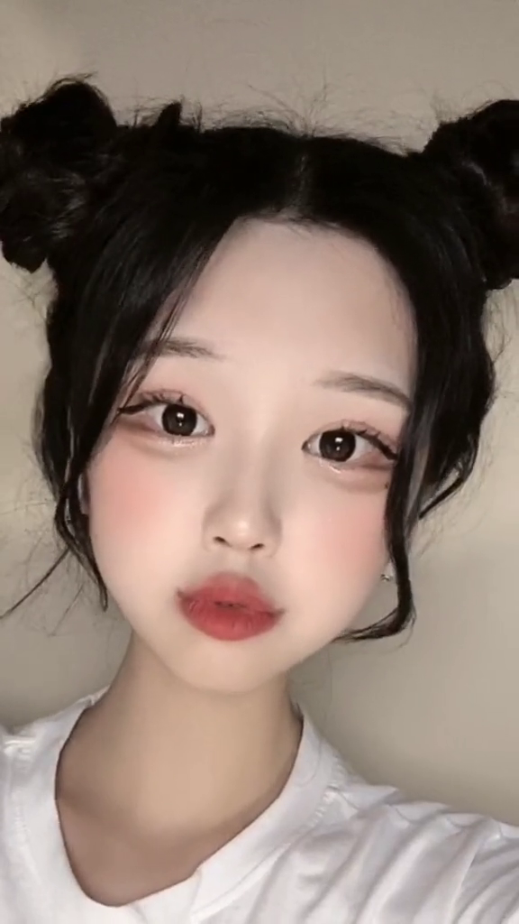 超可爱的小姐姐.各种卖萌