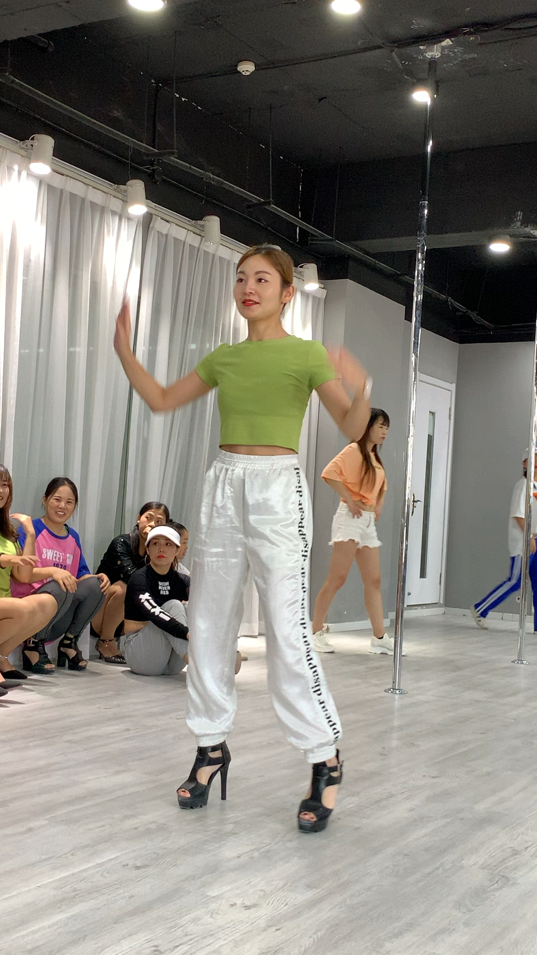 夏日美少女#宝妈零基础学跳舞