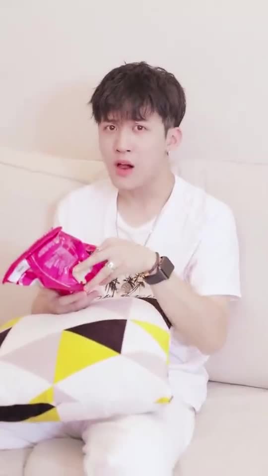 我说妹妹怎么忽然对我这么温柔,都是套路.天逆龄挑战恋与白侍从