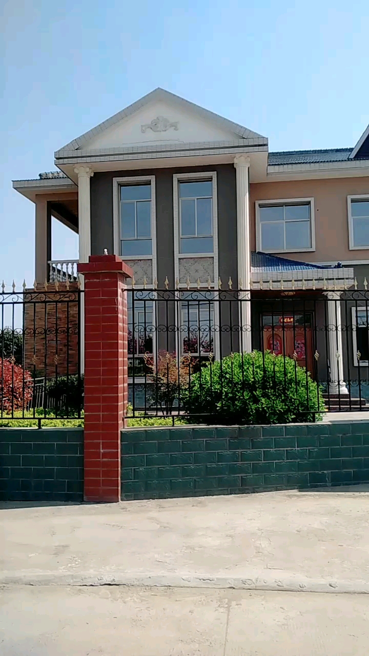 五十来万修的两层小楼宽敞舒适你喜欢吗