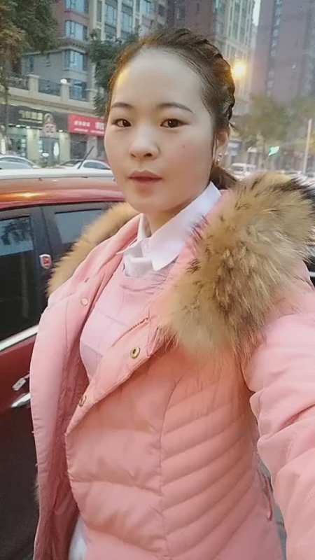 我们认识一下好吗我叫田甜来自四川宜宾市的一个农村山卡卡我属鸡今年