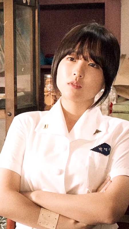 2 爱微草6月前 傻傻的憨硕 回复 3 北洋然jr5月前 电影名:热血青春