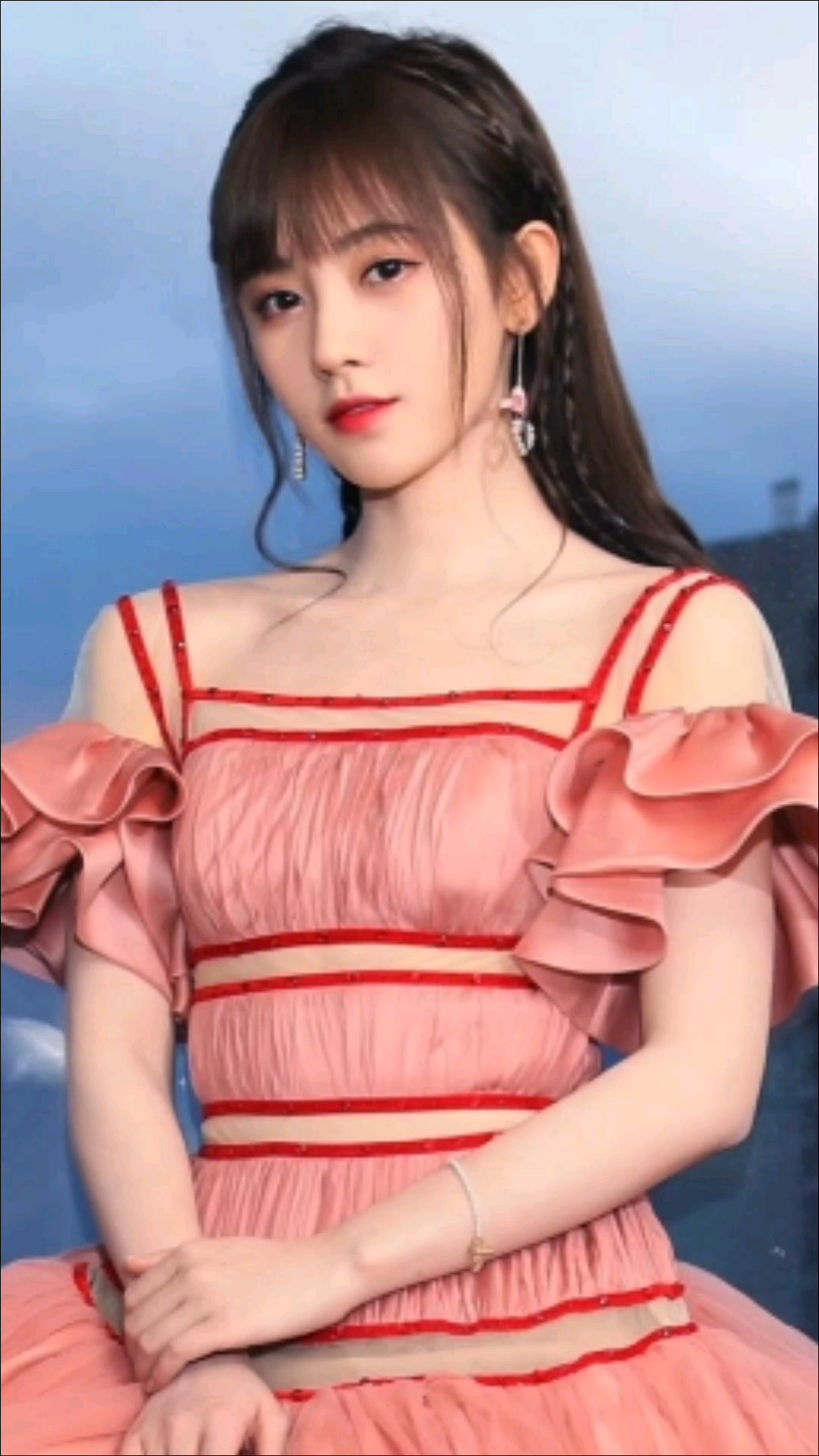 鞠婧祎不愧是"四千年美女",简直就是小仙女本仙啊!