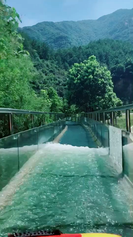 锦里沟玻璃漂流