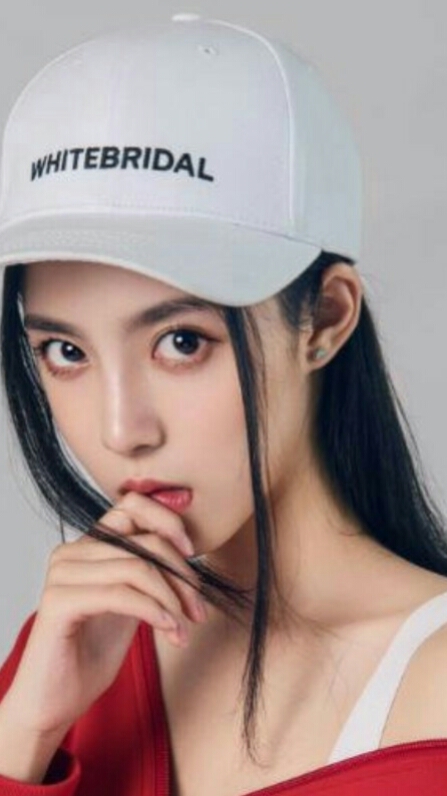 谁家的姑娘这么好看#少年的你胡小蝶扮演者张艺凡,居然是四字弟弟易