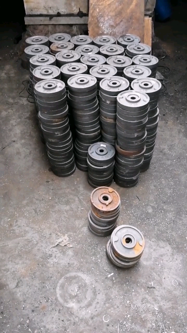 球墨铸铁毛坯,能忙一阵子了～小钱钱.