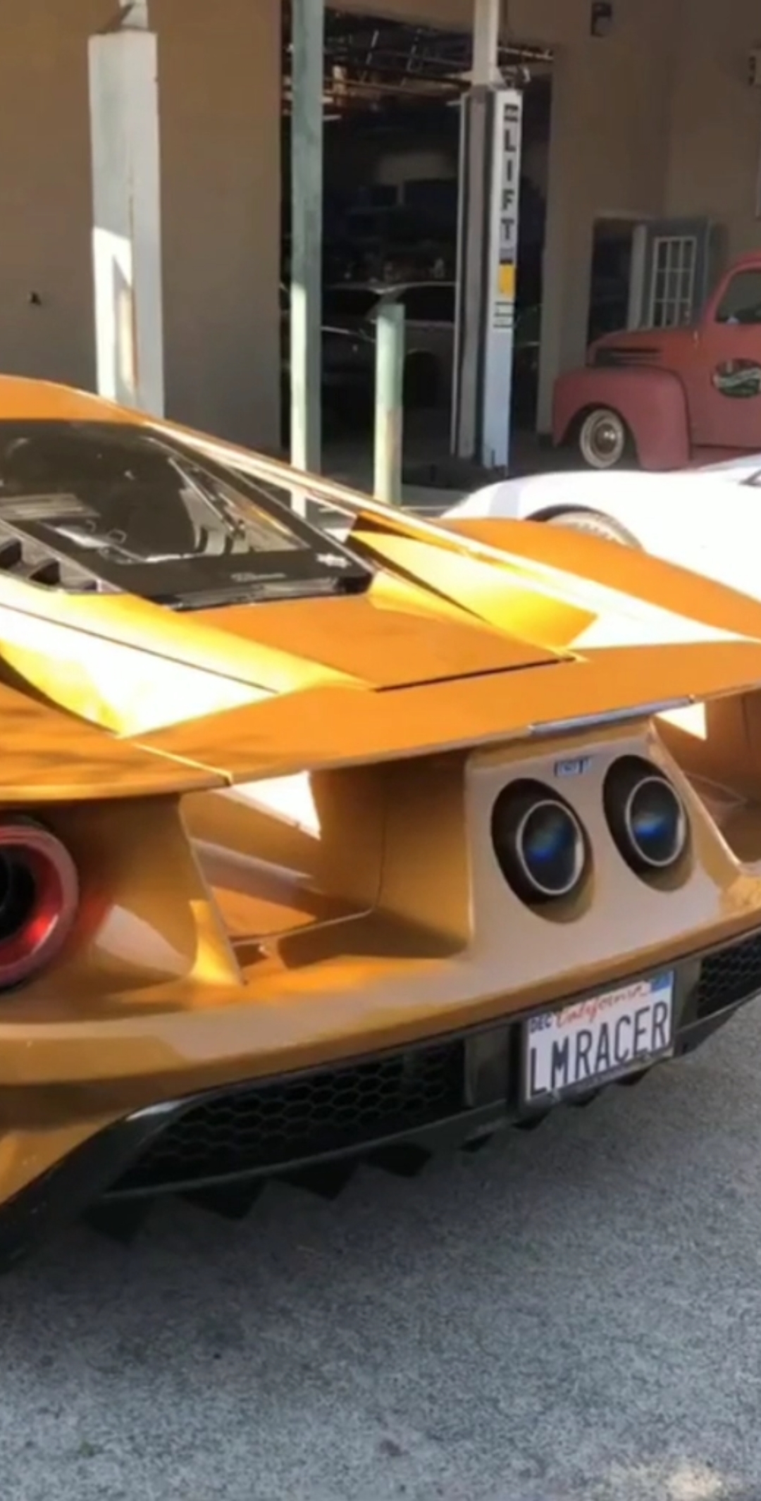 豪车#黄金战车!