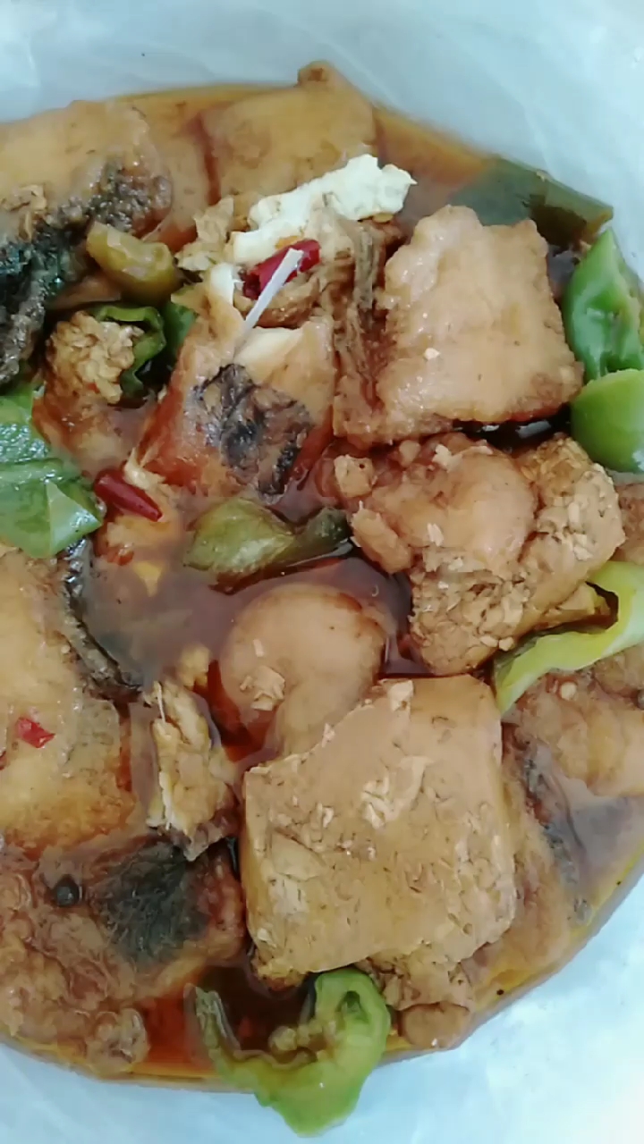 正宗瓦块鱼烧豆腐