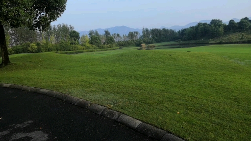 横店影视城八面山上的高尔夫球场