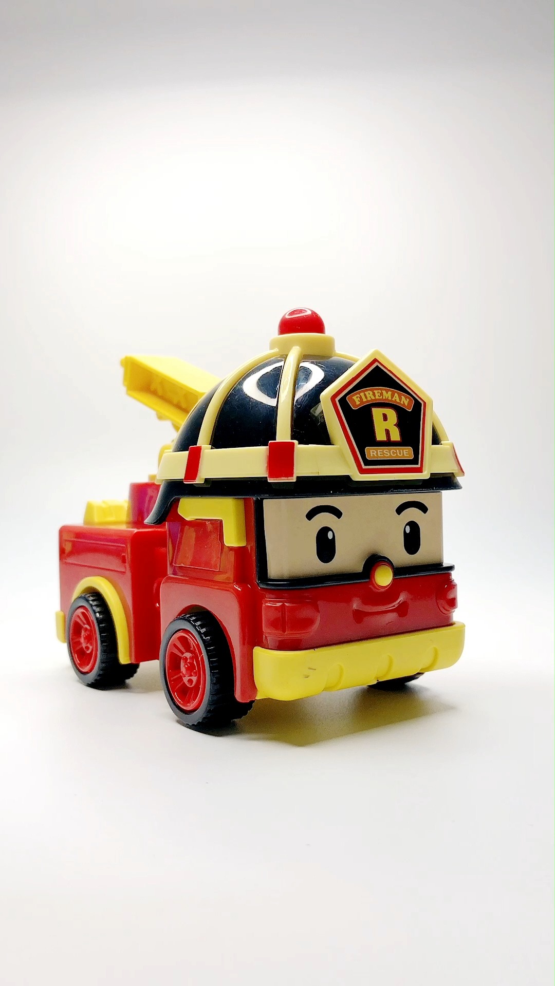 变形警车珀利罗伊和校车玩具