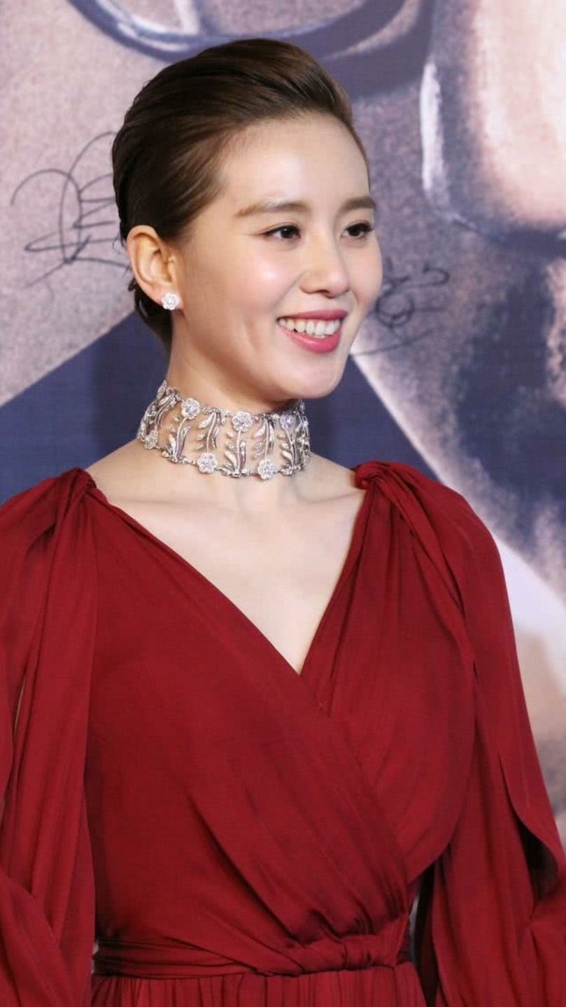 刘诗诗出席活动,看上去很美.喜欢的朋友双击评论.