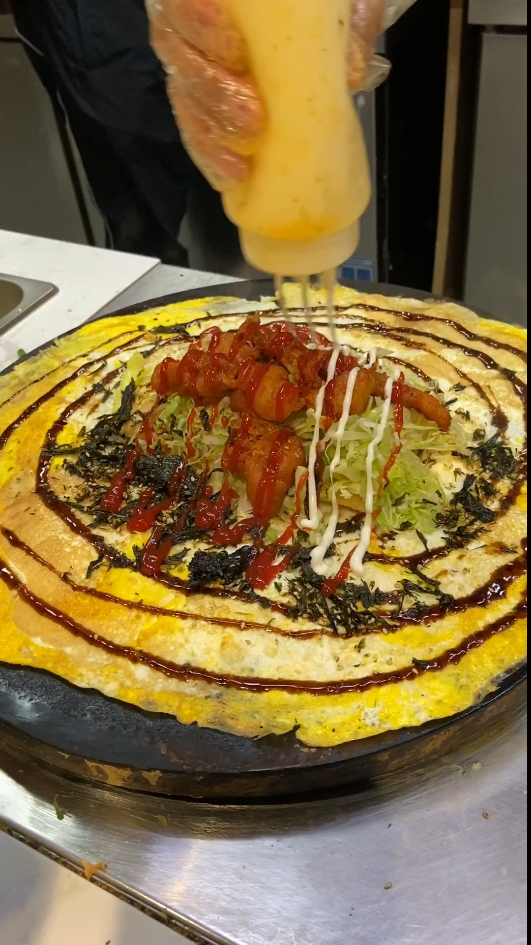 网格煎饼好吃干净,一天3000忙不停