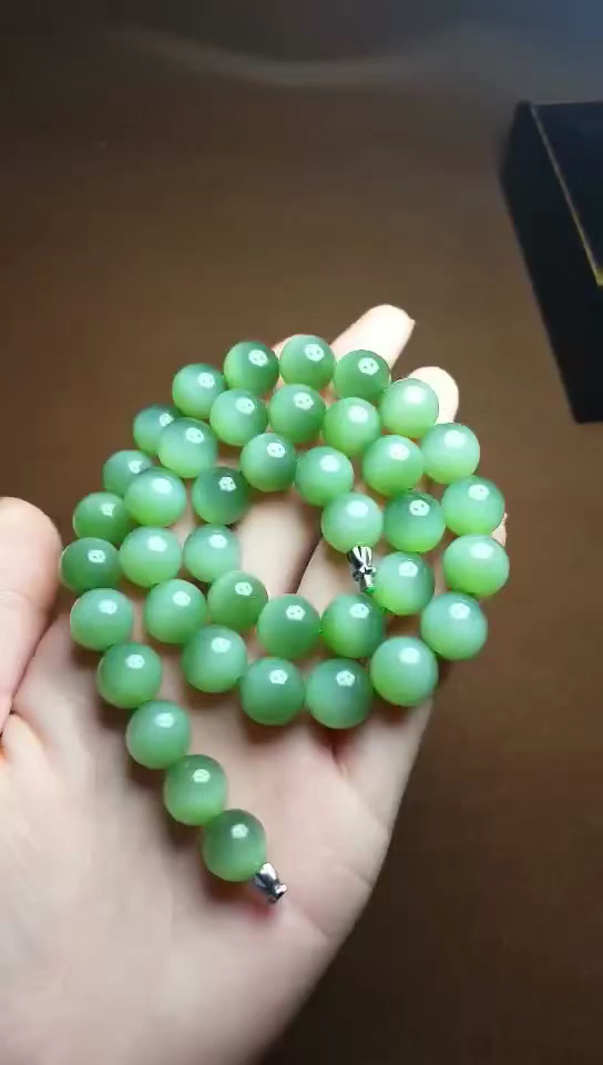 和田碧玉精品粉青猫眼荧光料大项链!玻璃底,超活眼!