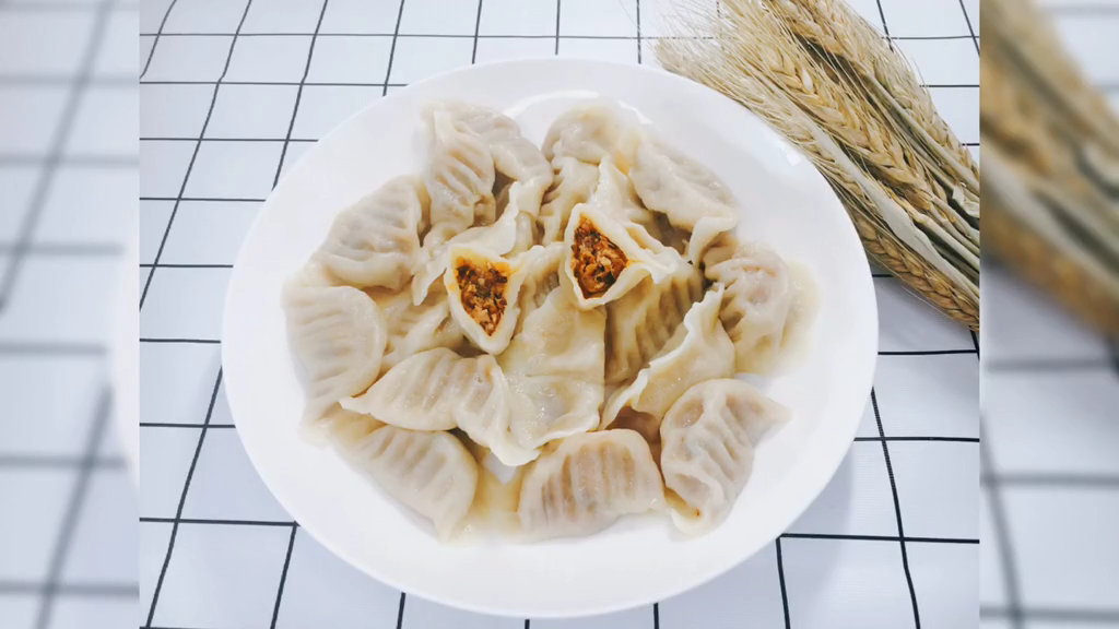 香菇胡萝卜素三鲜饺子