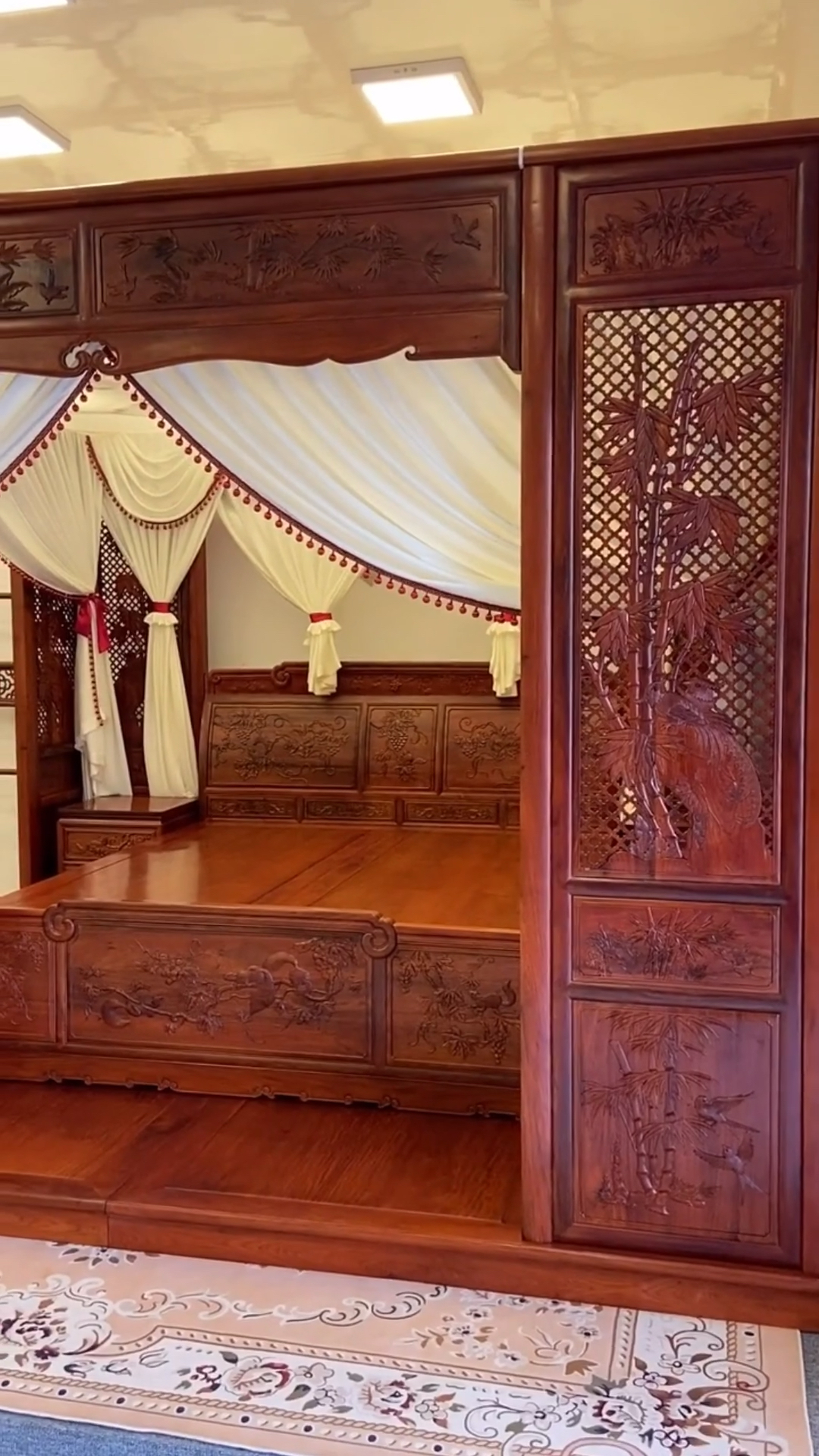 我要上热门#古代的婚床