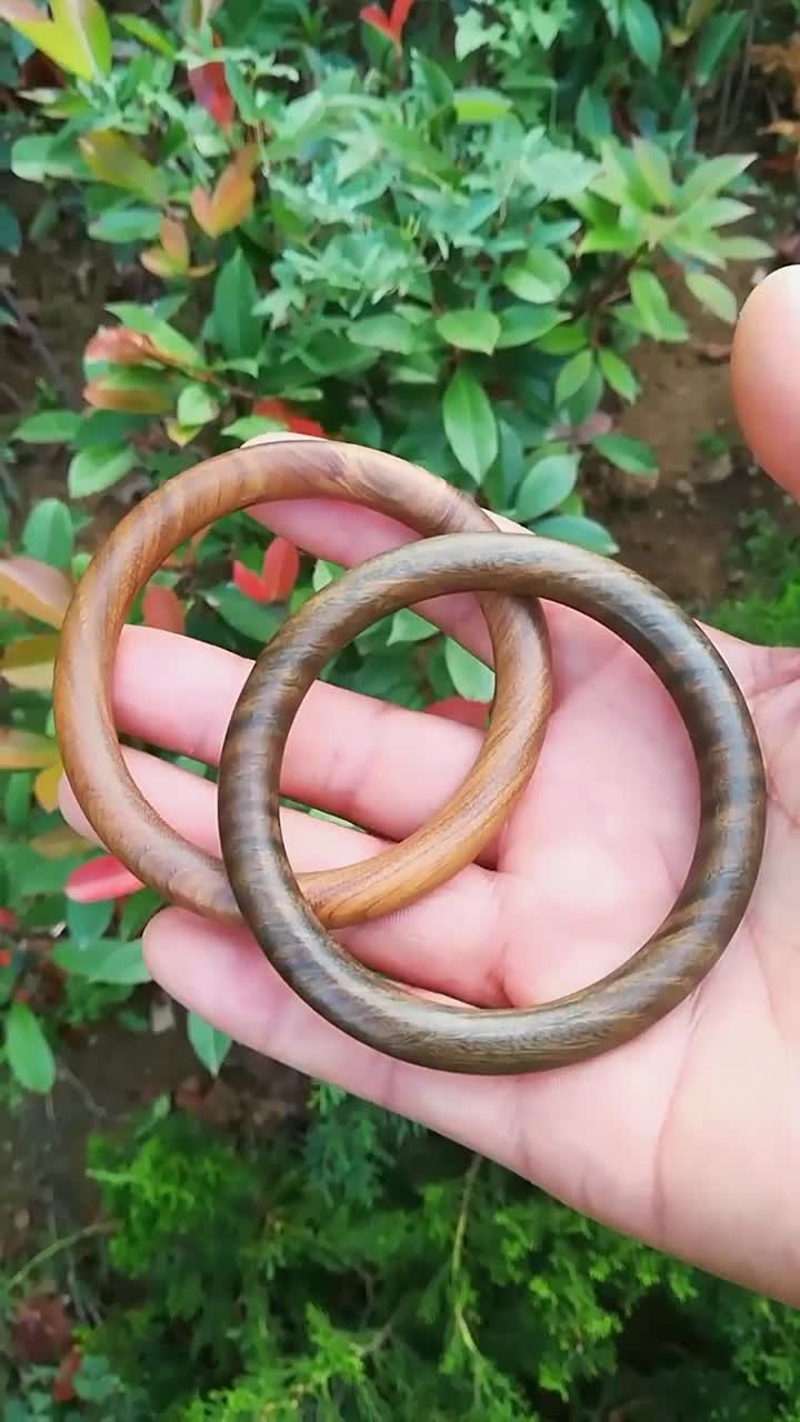 产自南美洲的玉檀香木,它有天然香气,它有凤尾般美丽的花纹,它可以