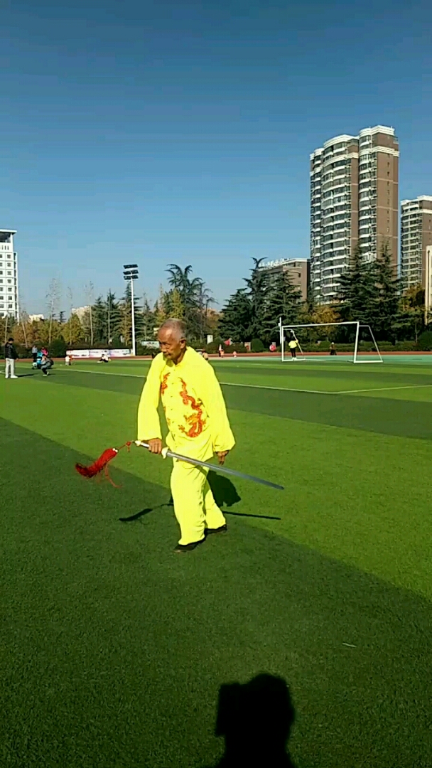 张建荣的少林达摩剑!