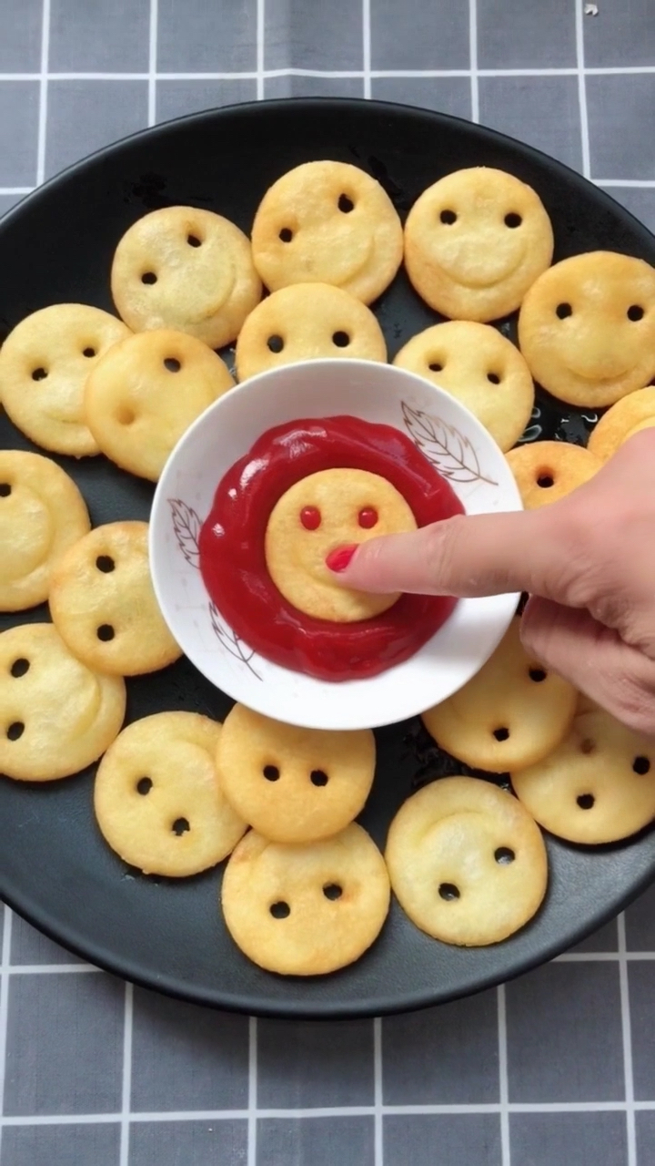 土豆笑脸饼孩子超爱吃