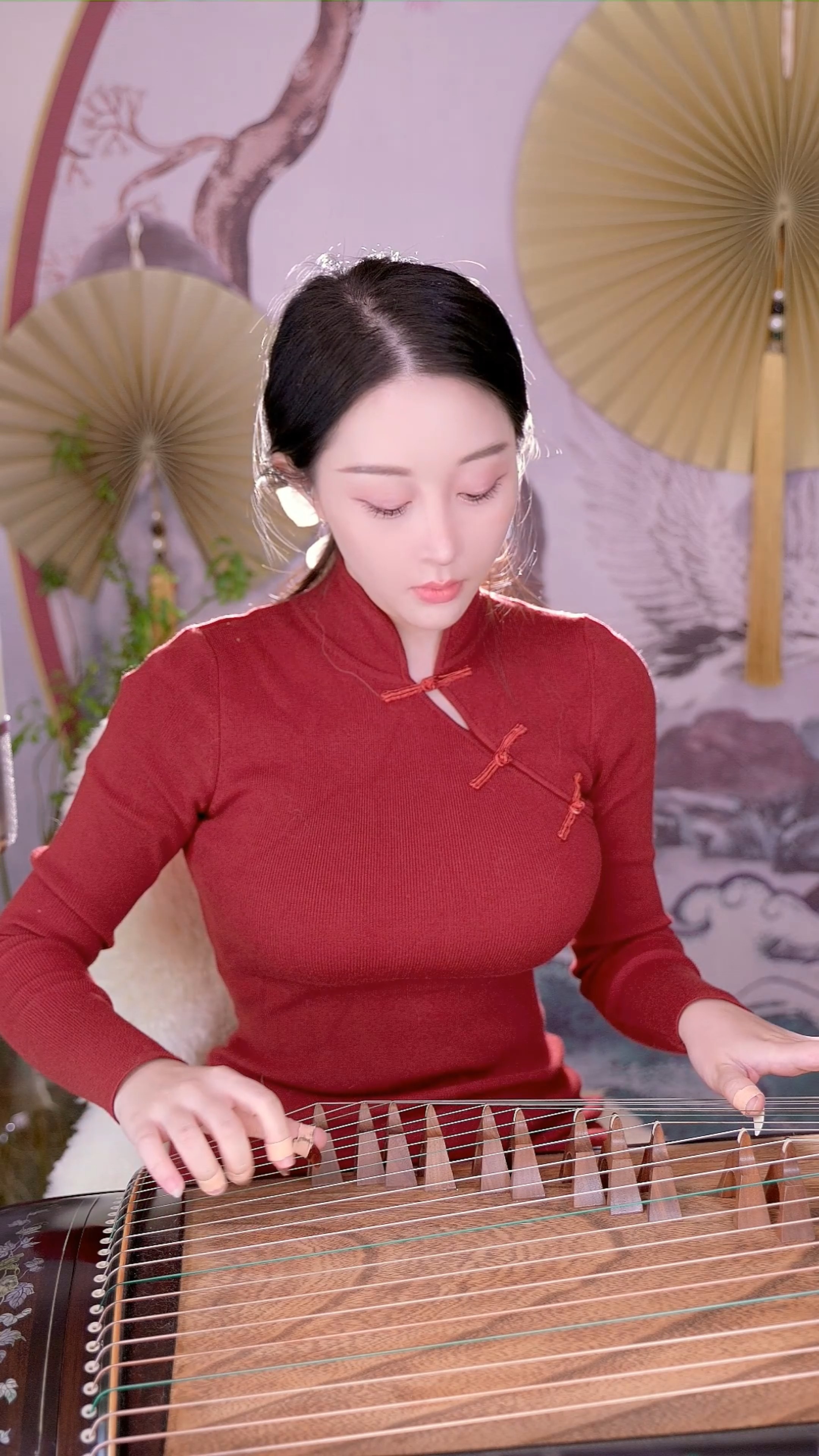 最美古筝曲#何筱薇古筝演奏《英雄的黎明》-度小视
