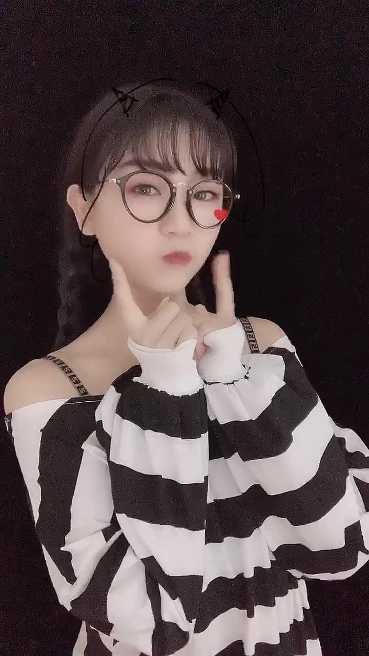 羽儿小姐姐手舞#有些人平时很酷,背地里却是个小可爱