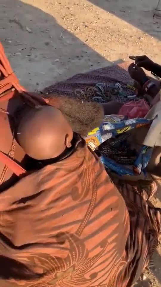 孩子要被苍蝇吃了