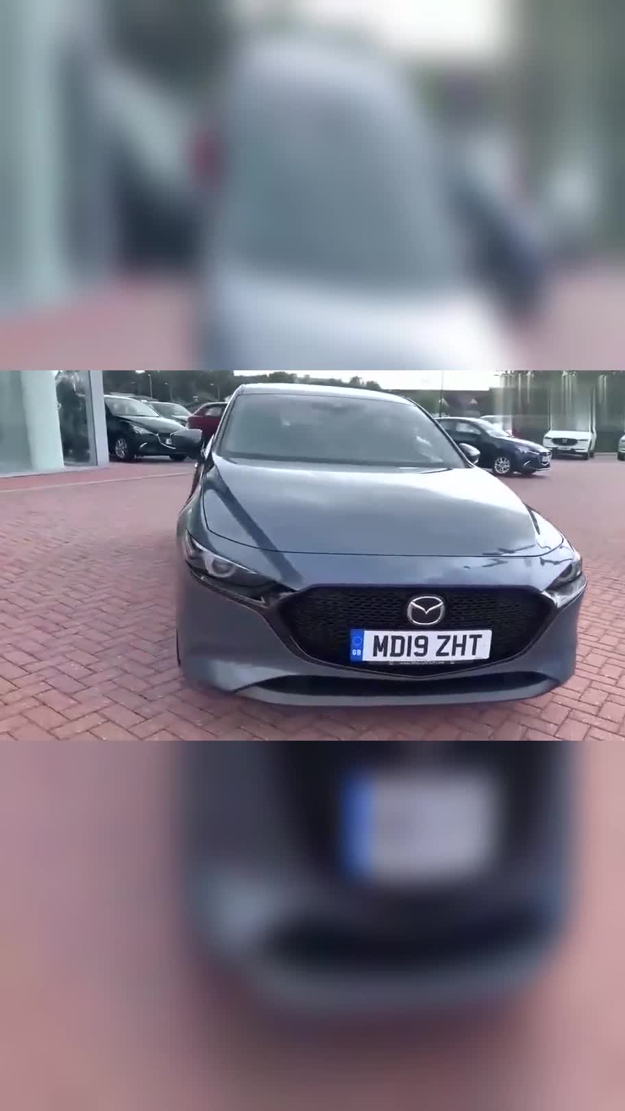 水泥灰车身让运动感更上一层楼,实拍新款马自达3昂克赛拉