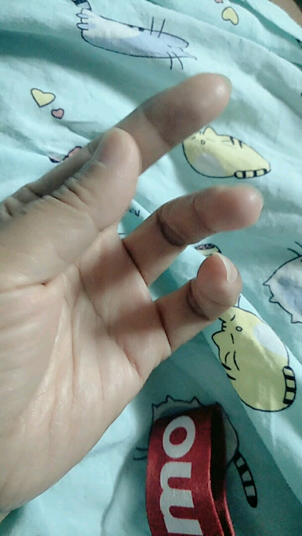 天秀不如你秀#四根手指头