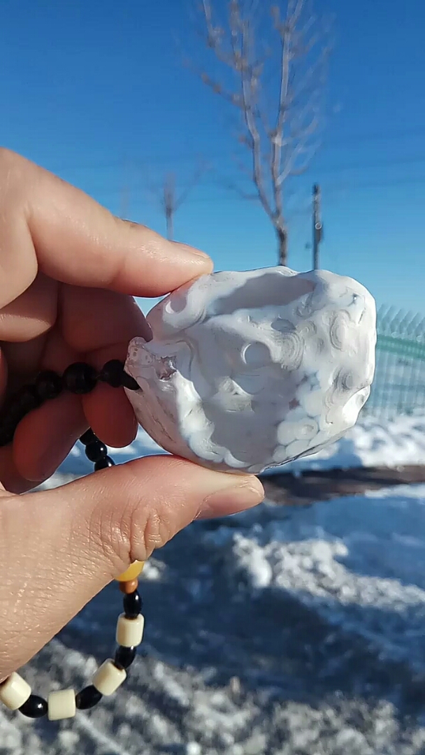 伊犁铜锣湾玉石市场淘的一块玛瑙