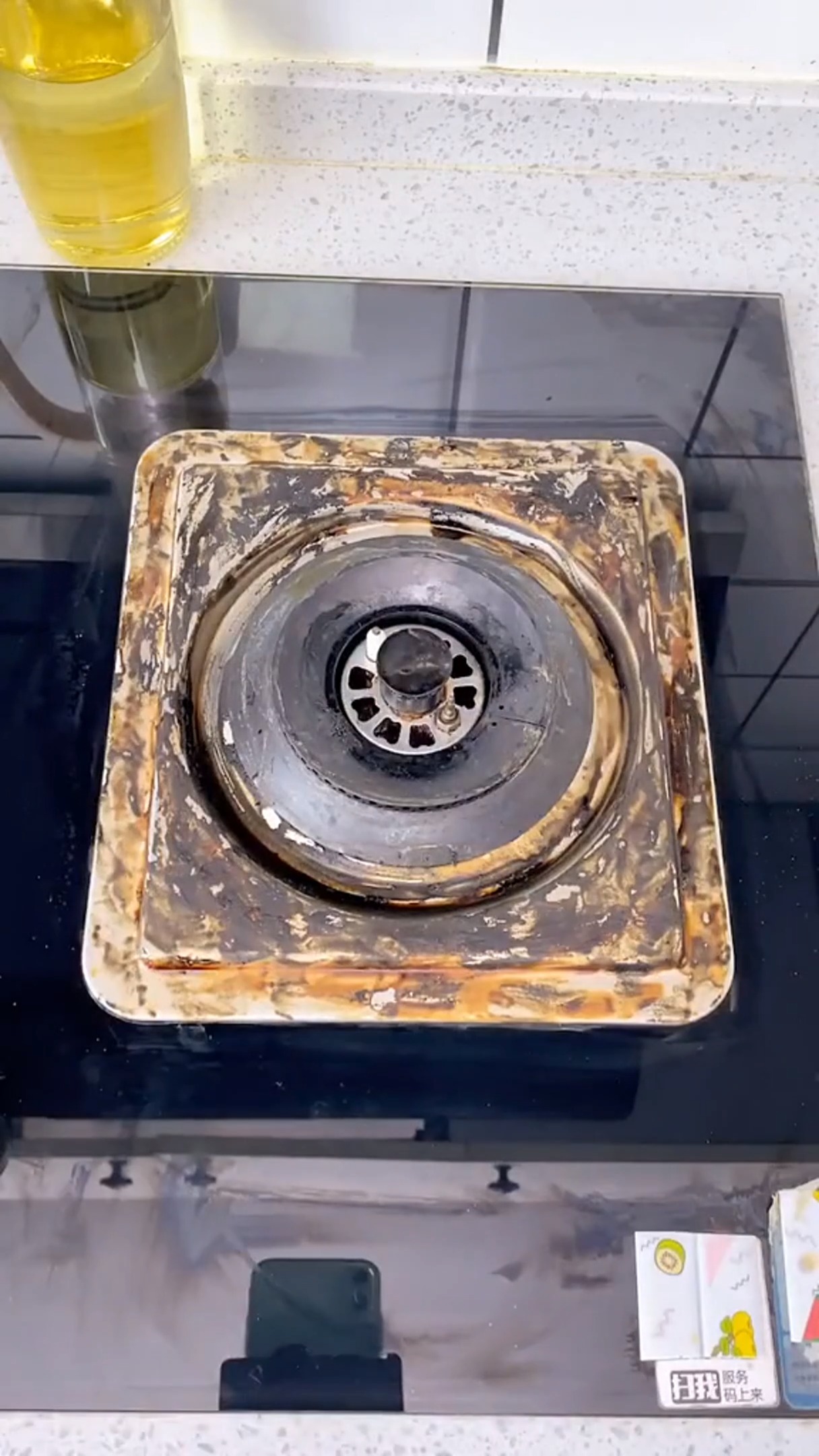 灶台油污怎么清洗?