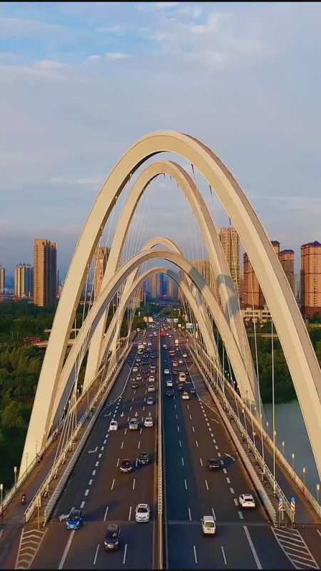 太原北中环桥有人说像一条巨龙我怎么觉得像五个竖琴啊你觉的呢带你玩
