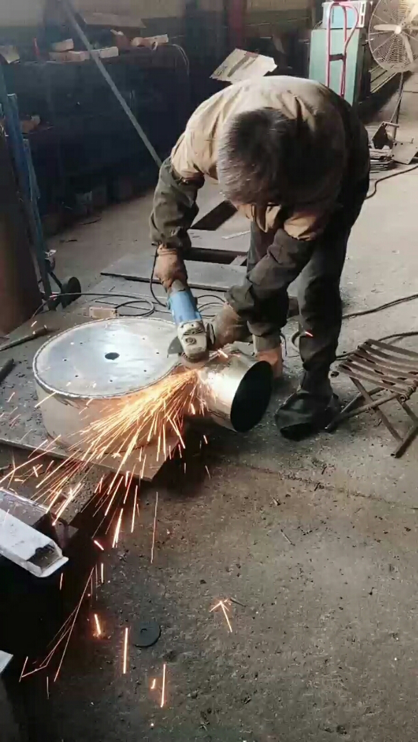 师傅干活是真卖力啊!