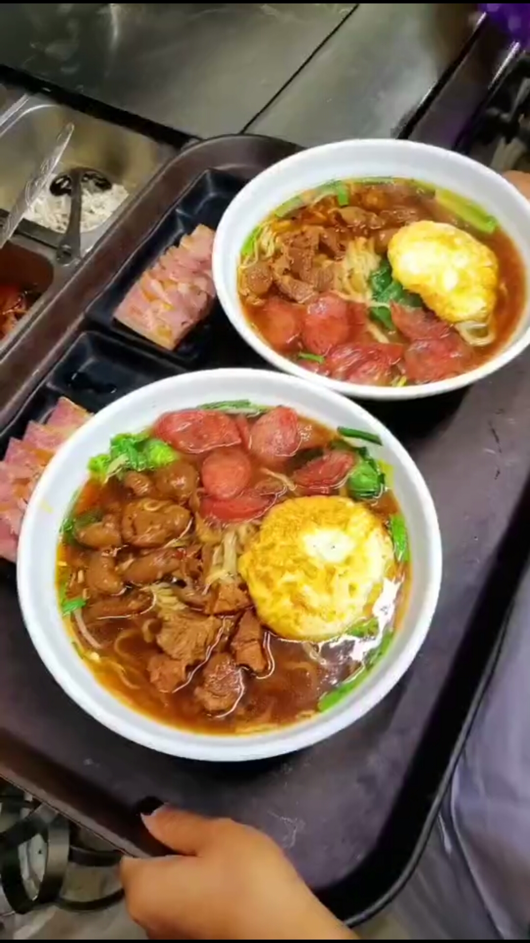 这两碗面吃着舒服