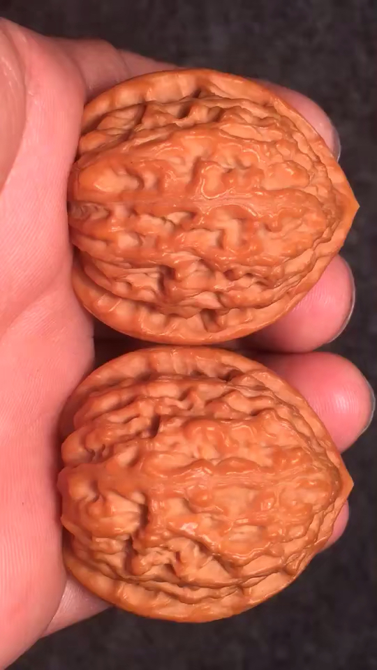 文玩核桃#金牛狮子头