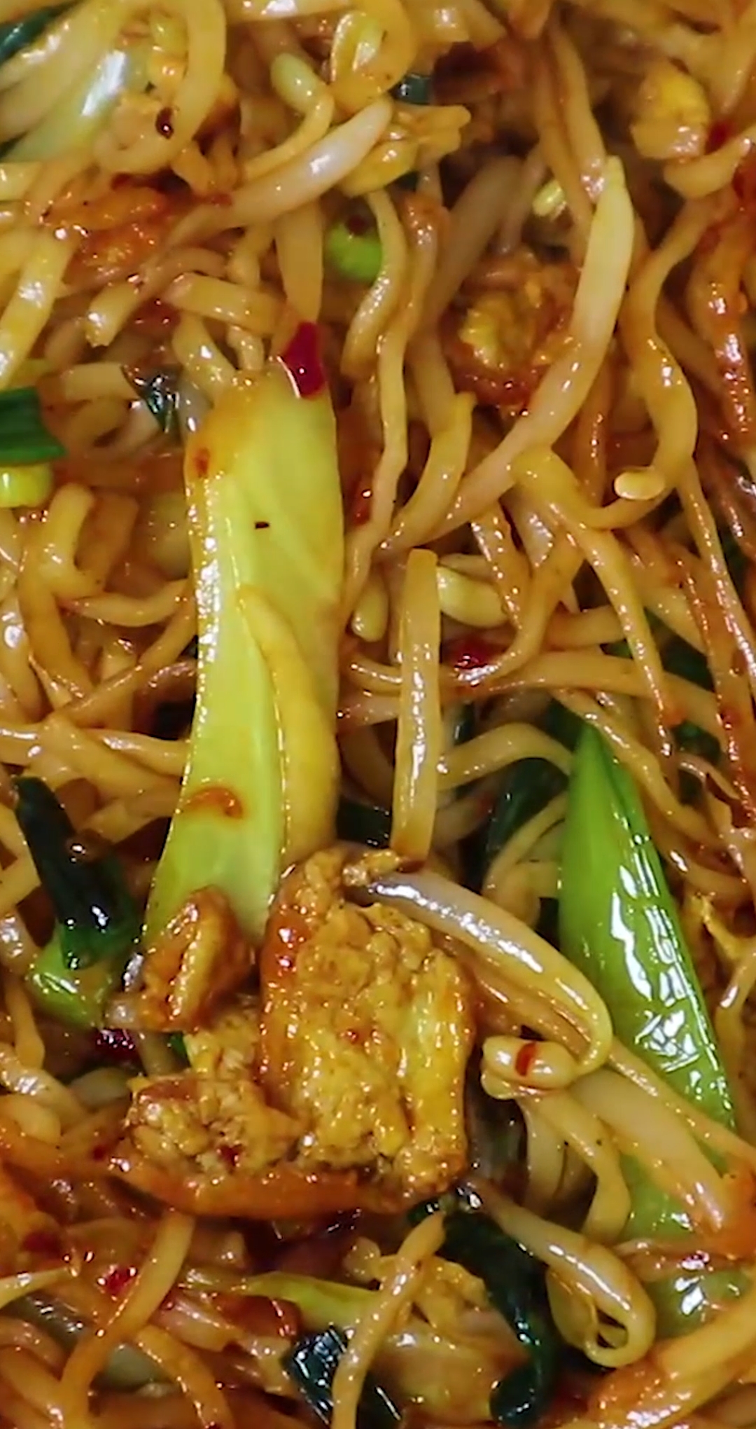 自制家庭美食#西安夜市炒细面做法,够劲