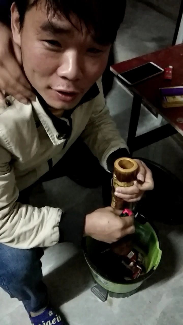 学抽高州水烟筒