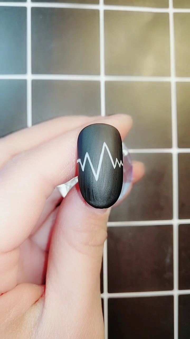 磨砂心电图美甲