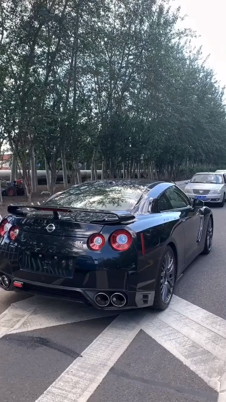 一个破日产有什么好炫耀的?