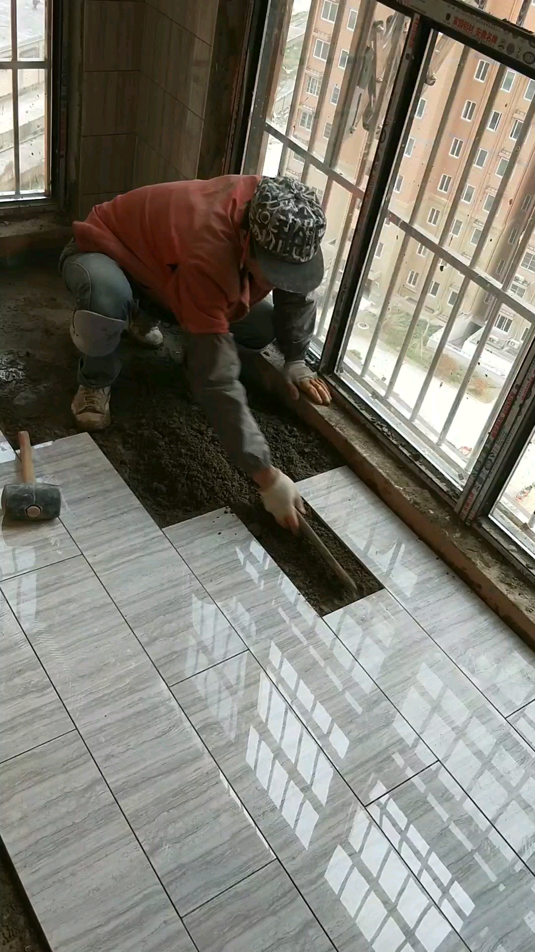 80地砖一开四贴墙贴地