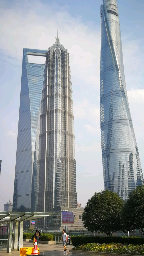 上海陆家嘴三座有名的大楼雄姿:上海中心,上海环球,上海金茂
