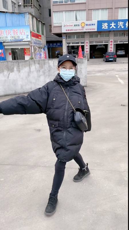 袖珍人#130厘米34周岁袖珍小甜甜走出六亲不认的步伐97-度小视