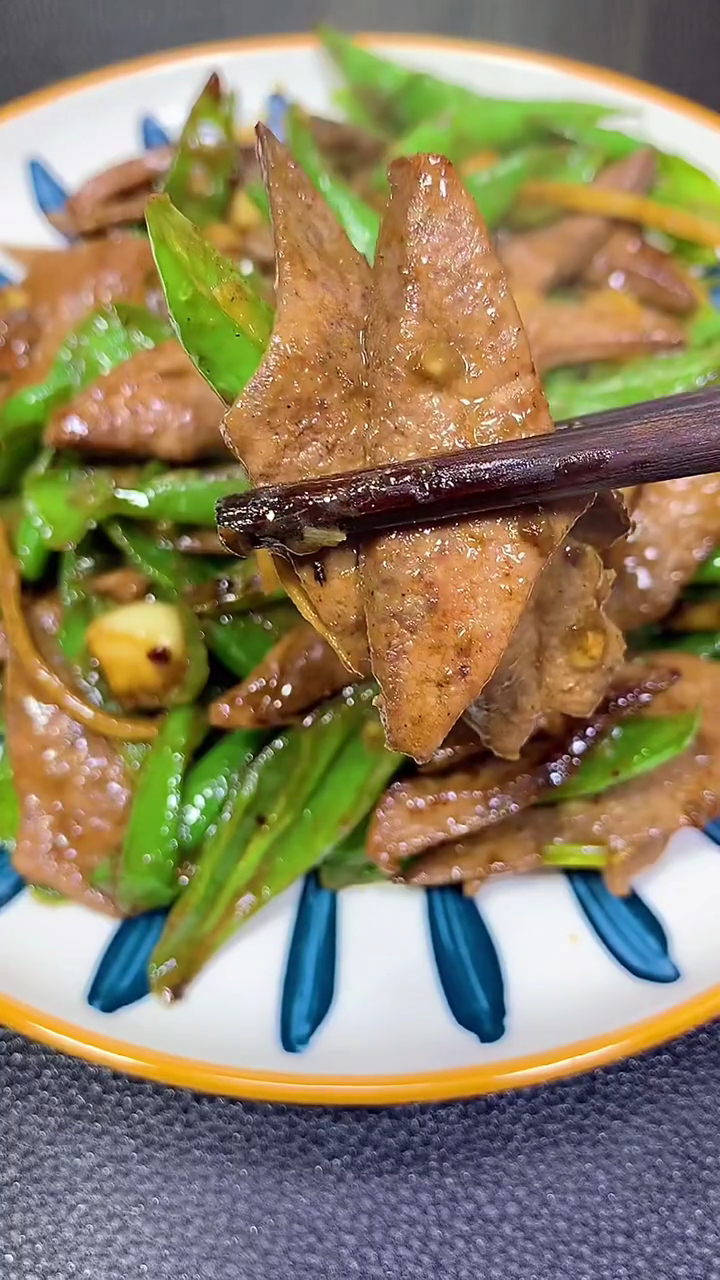 辣椒炒猪肝做法步骤