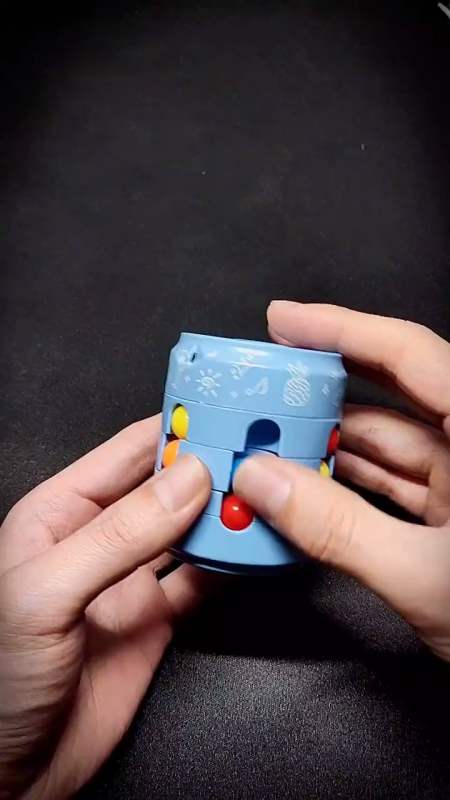 提高孩子手操作性 提高观察力 锻炼思维 可以放在口袋里的易拉罐魔方