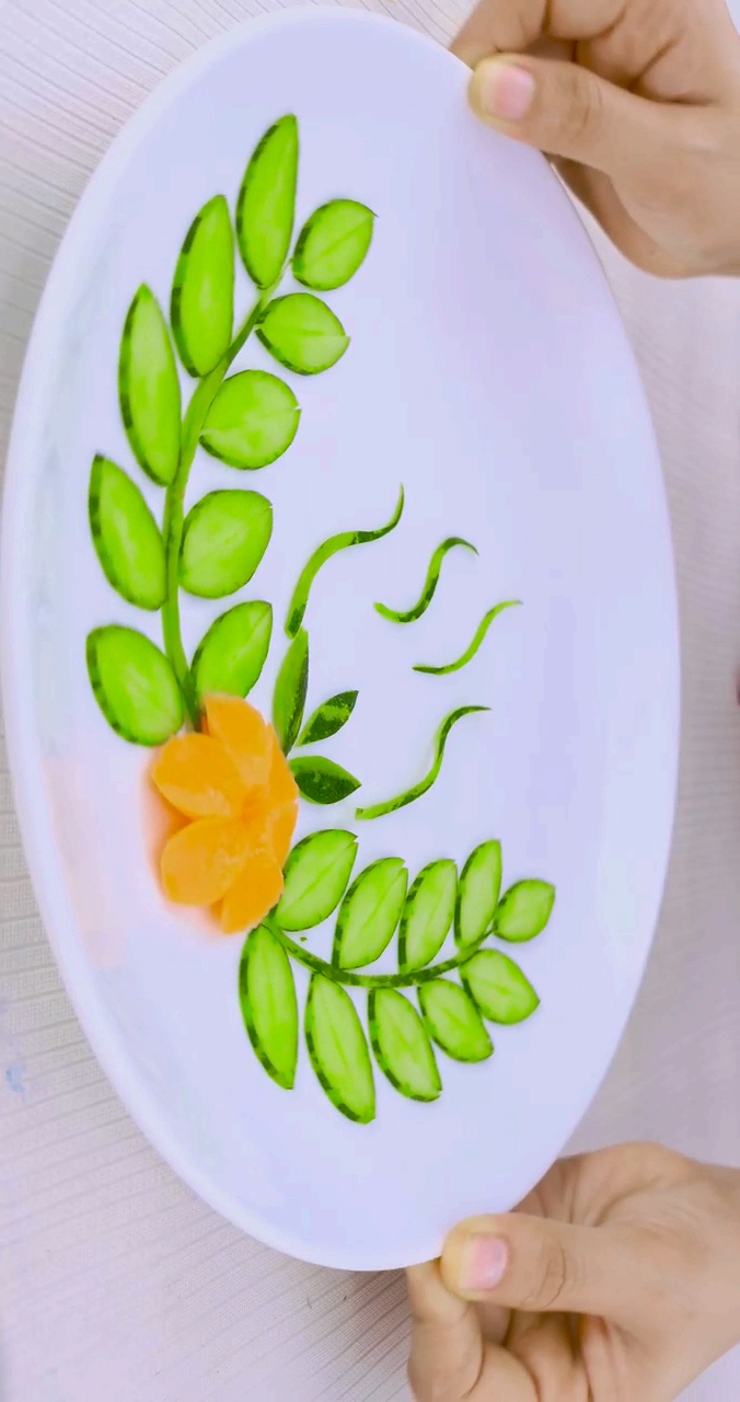黄瓜花边装饰切法图片图片