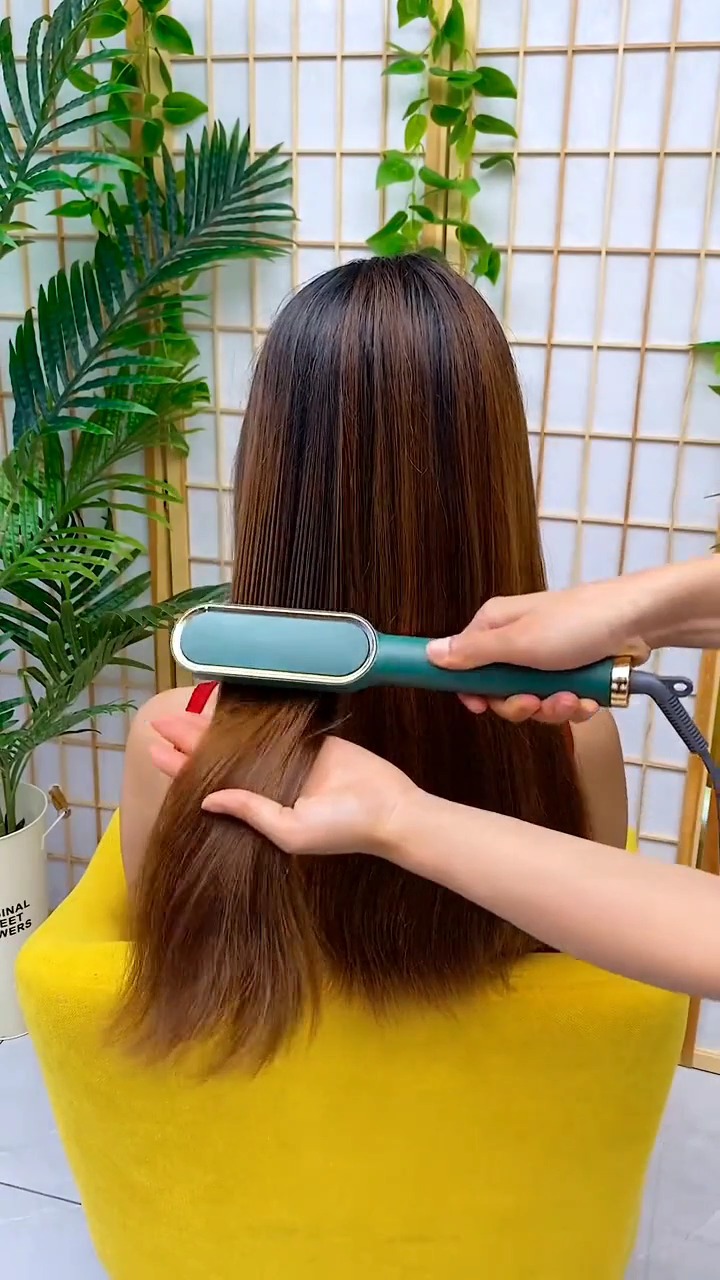 全民好物节#精致又好用的直发梳,再也不用担心头发毛躁了!