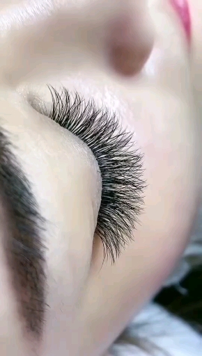 美睫教程#这是今年最流行的yy一秒开花睫毛,一取一束,开花不散根,美