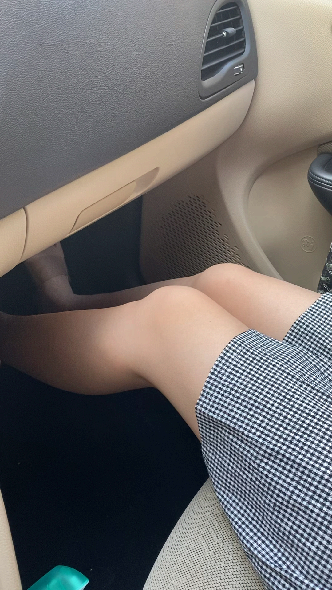 不让拍脸,只拍腿,下次拍脸