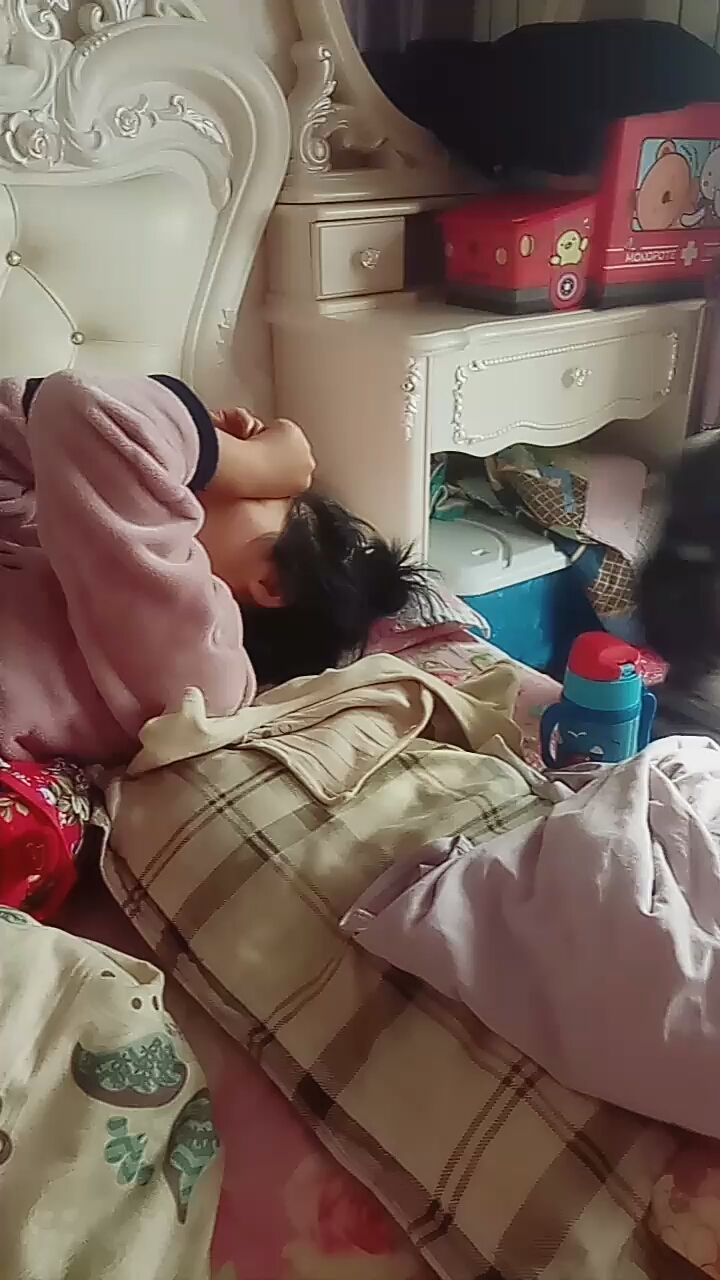 欢乐幸福年#叫妈妈起床